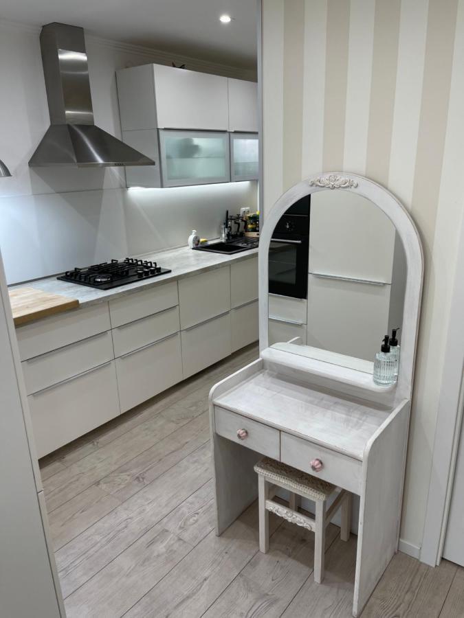 Cosy Apartmant In Hodonin Apartment ภายนอก รูปภาพ